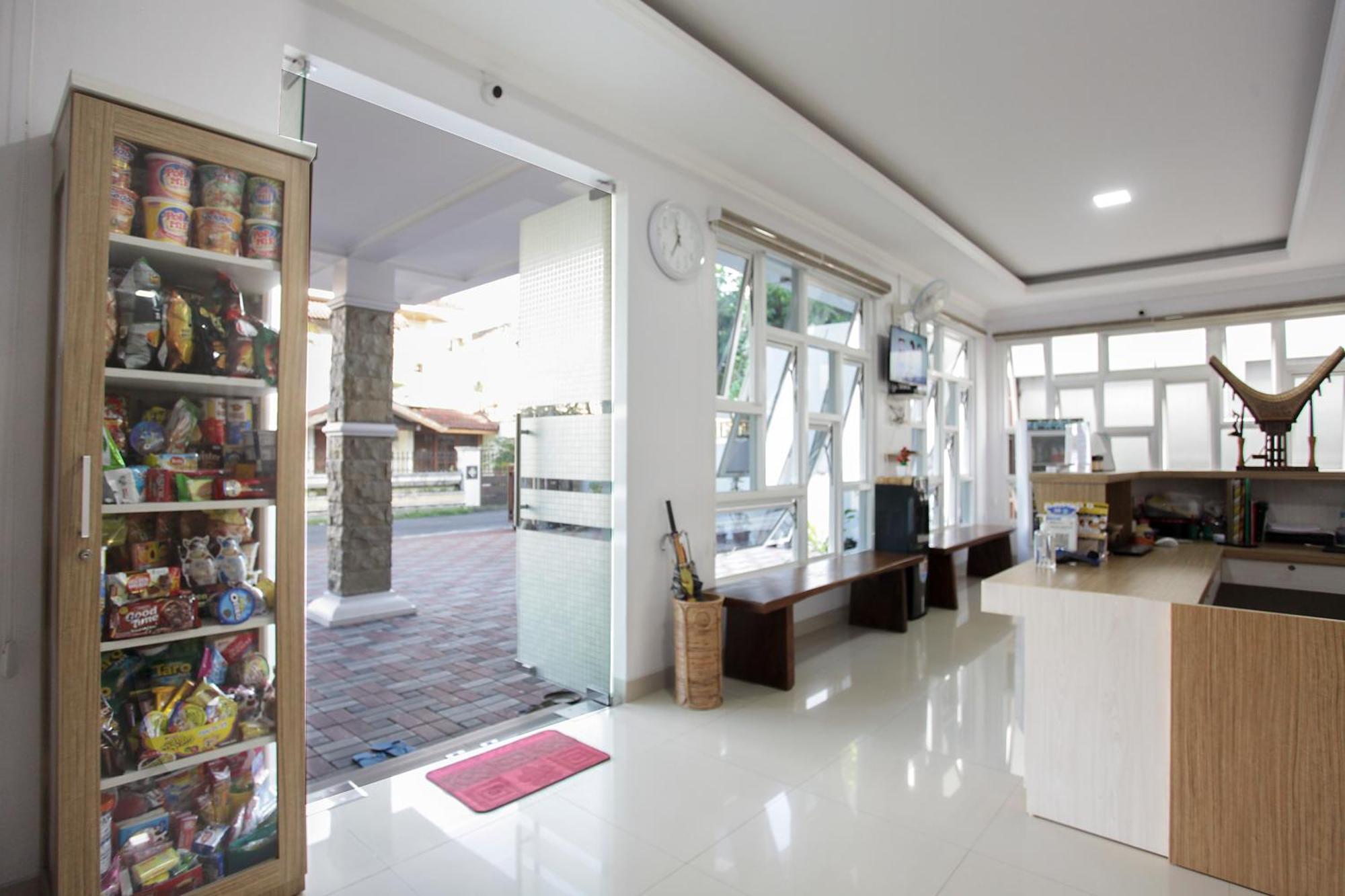 Banua Raya Homestay Yogyakarta Exterior foto