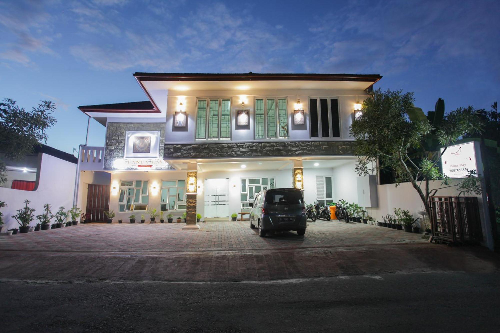 Banua Raya Homestay Yogyakarta Exterior foto